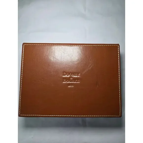 Dooney & Bourke Heritage QT112 Black Leather Wristlet Set With Box/Card/Dustbag - Picture 7 of 16